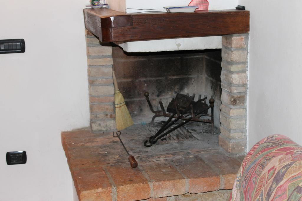 Coltavolino Fattoria Di Rigoneヴィラ 部屋 写真