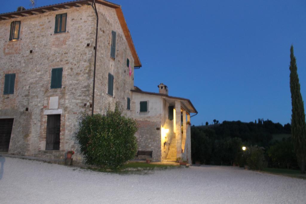 Coltavolino Fattoria Di Rigoneヴィラ エクステリア 写真