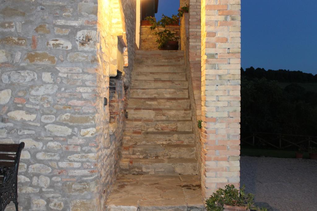 Coltavolino Fattoria Di Rigoneヴィラ エクステリア 写真